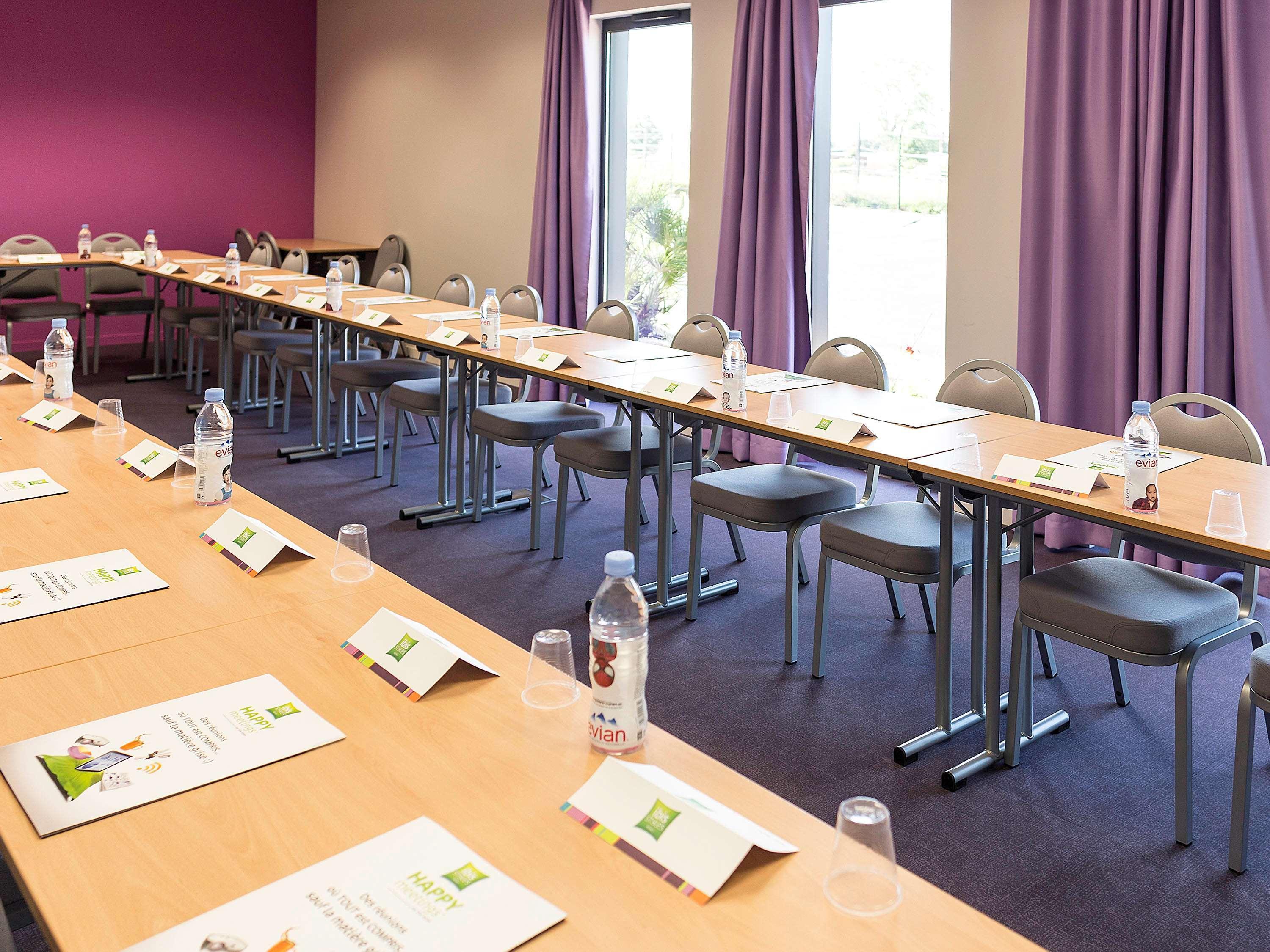 Ibis Styles Villeneuve Sur Lot Εξωτερικό φωτογραφία
